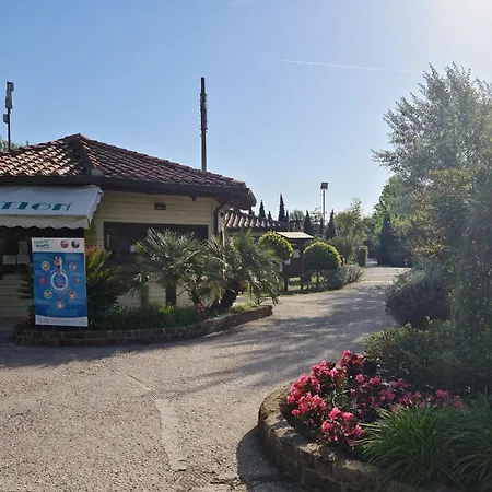 Mobile - Camping Paradiso- Including Airco -zona Gialla 016 * Βιαρέτζιο