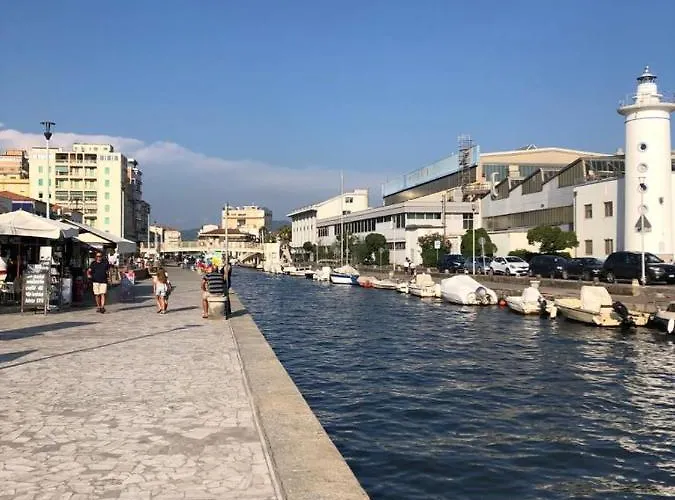 Mobile - Camping Paradiso- Including Airco -zona Gialla 016 Camping Viareggio